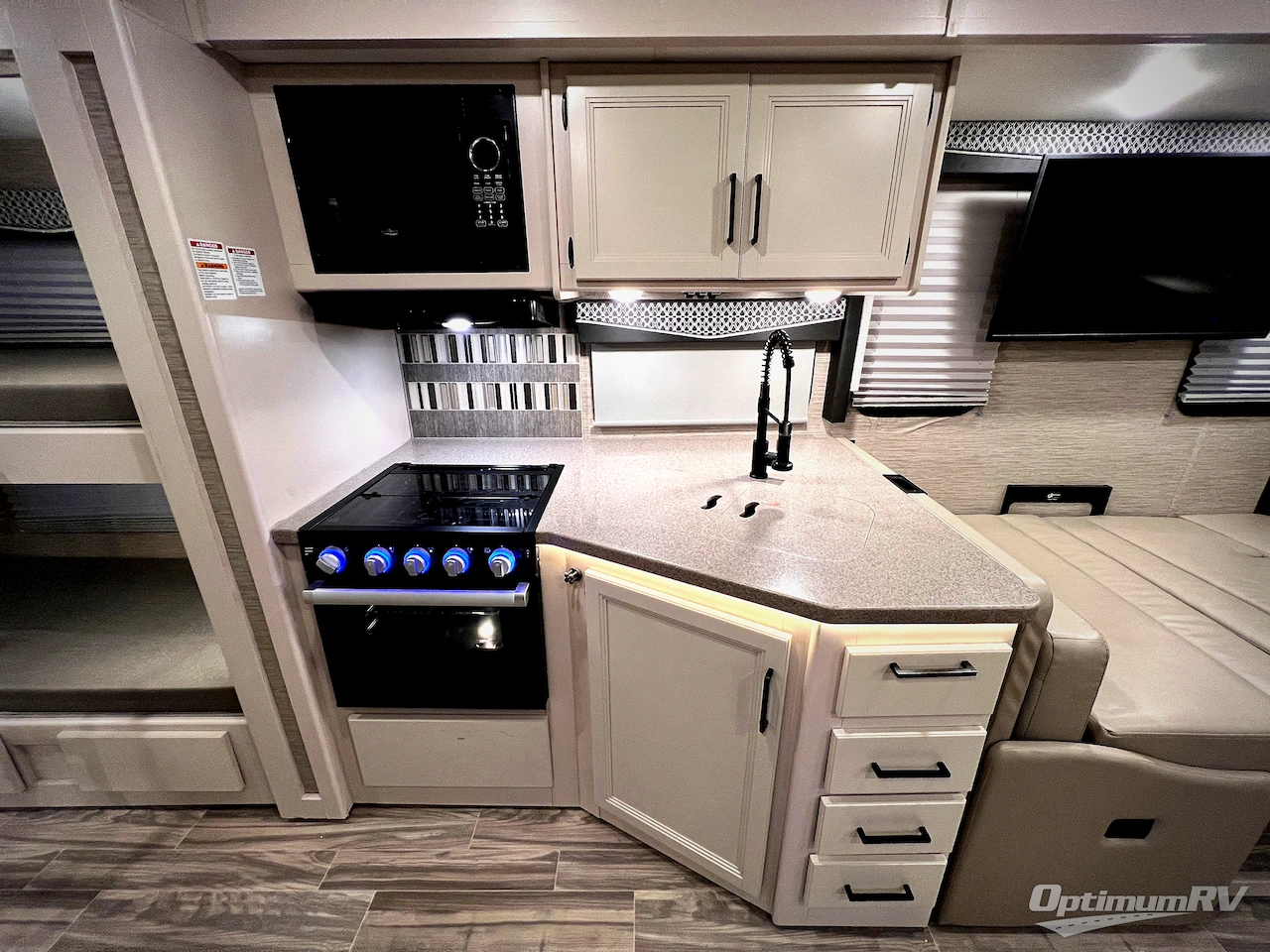 2023 Thor ACE 29D Photo 23