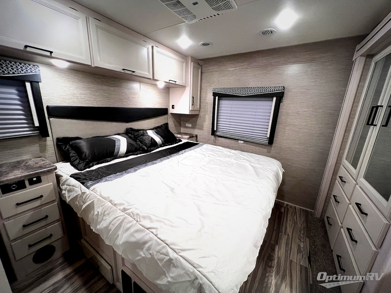 2023 Thor ACE 29D Photo 39