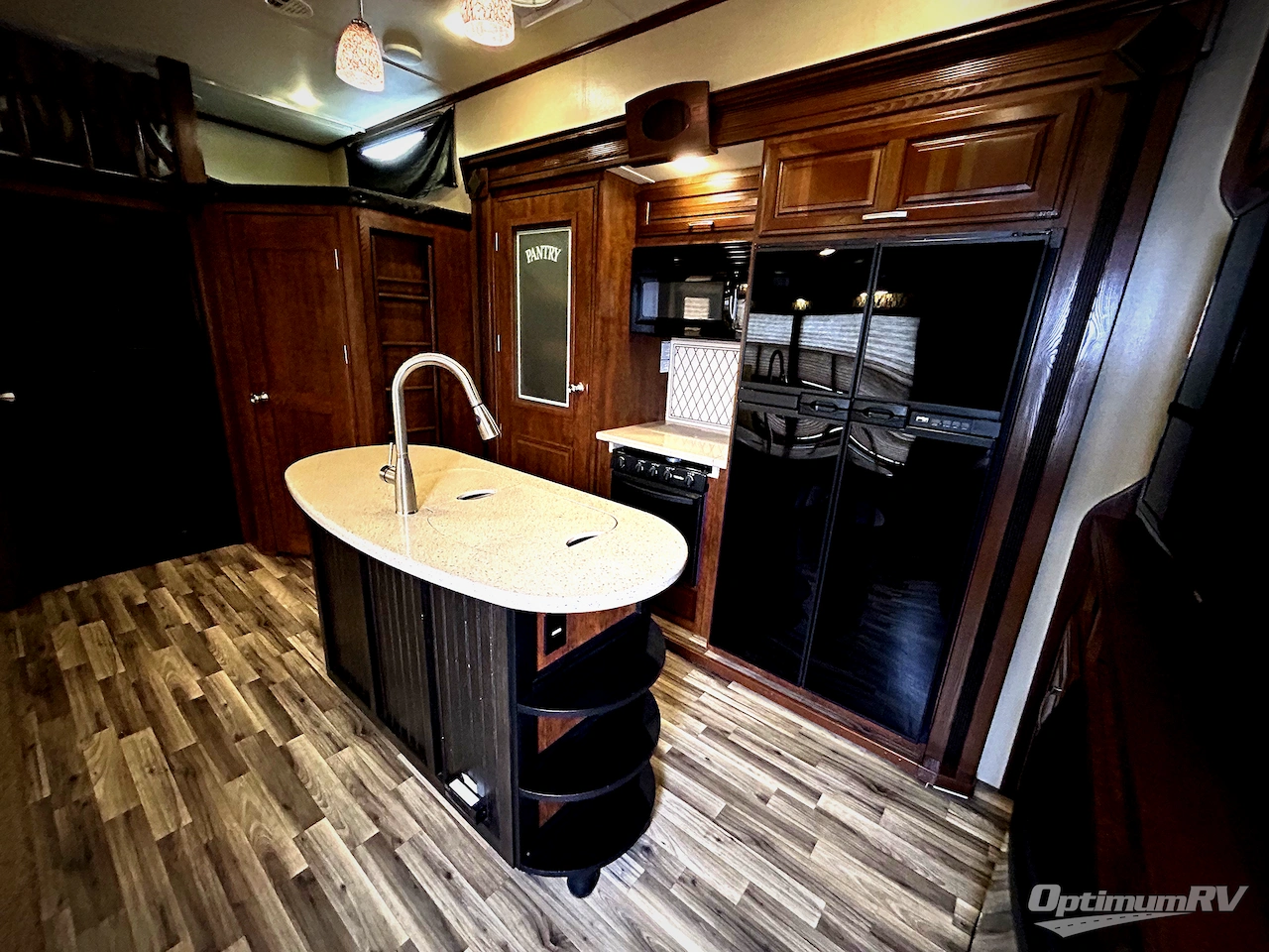 2015 Grand Design MOMENTUM 385TH Photo 15