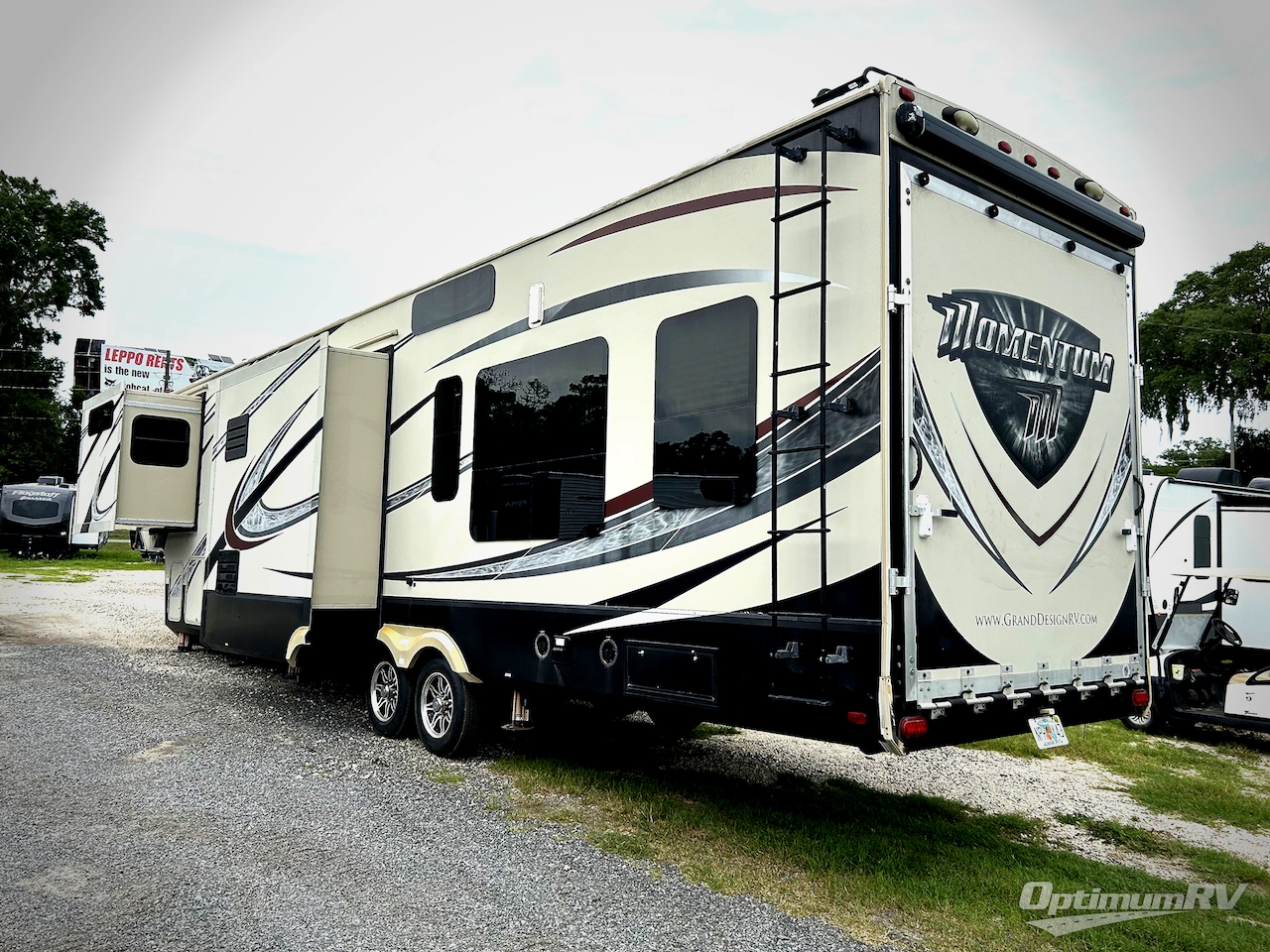 2015 Grand Design MOMENTUM 385TH Photo 3