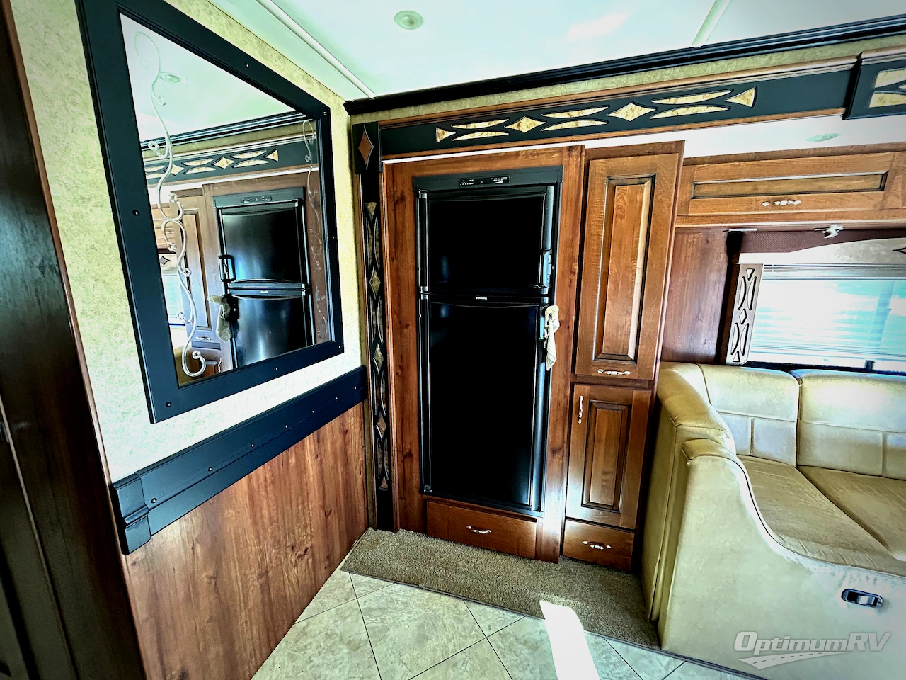 2013 Fleetwood Excursion 33A Photo 7