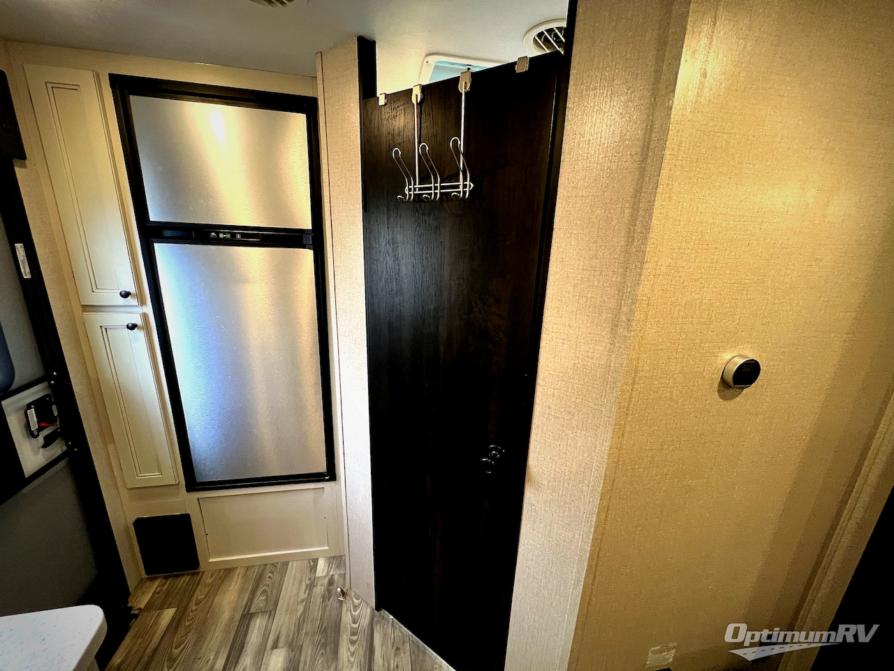 2022 Highland Ridge Range Lite RL212FB Photo 16