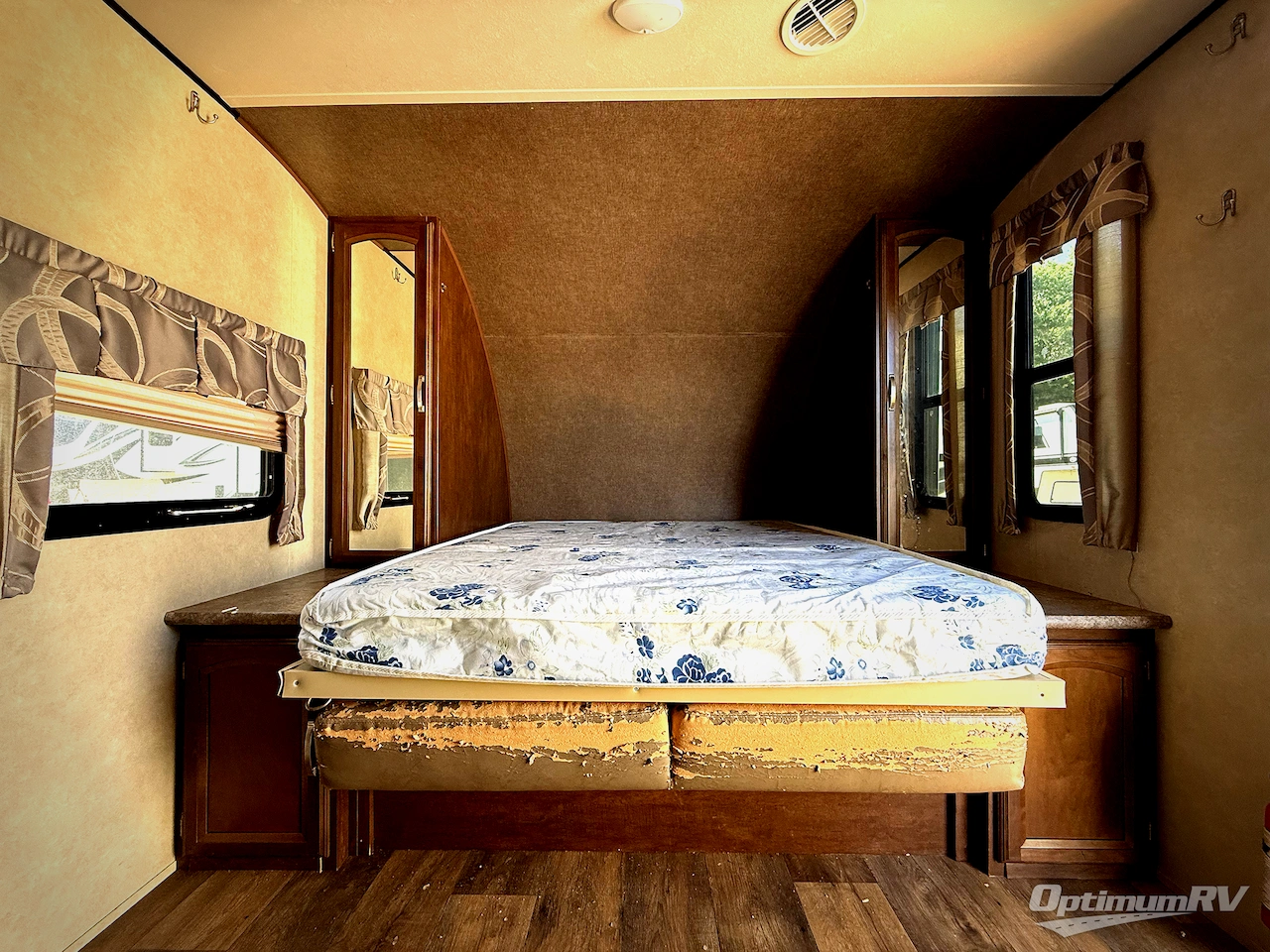 2017 Forest River Salem Hemisphere Lite 24BH Photo 8