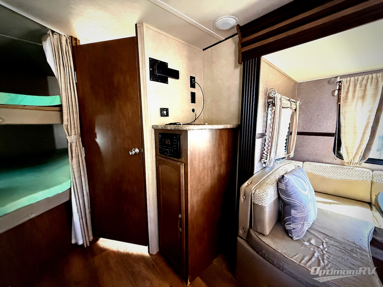 2017 Forest River Salem Hemisphere Lite 24BH Photo 14