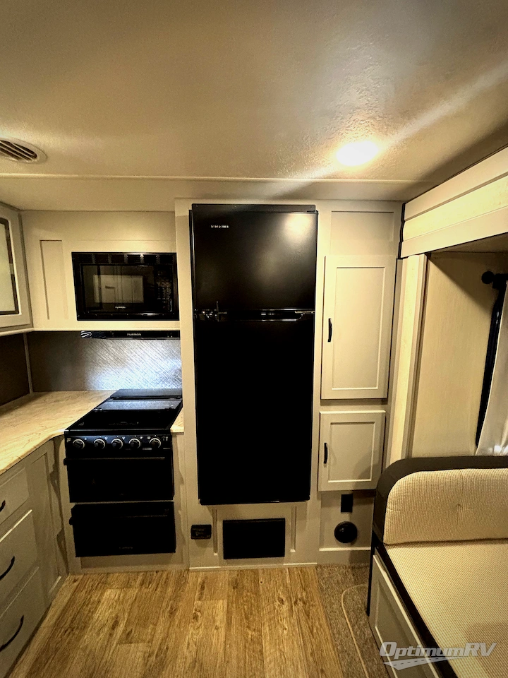2021 Forest River Vibe 26RK Photo 9