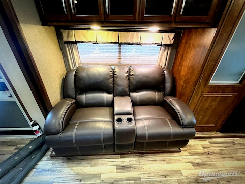 2014 Grand Design Solitude 368RD RV Photo 2