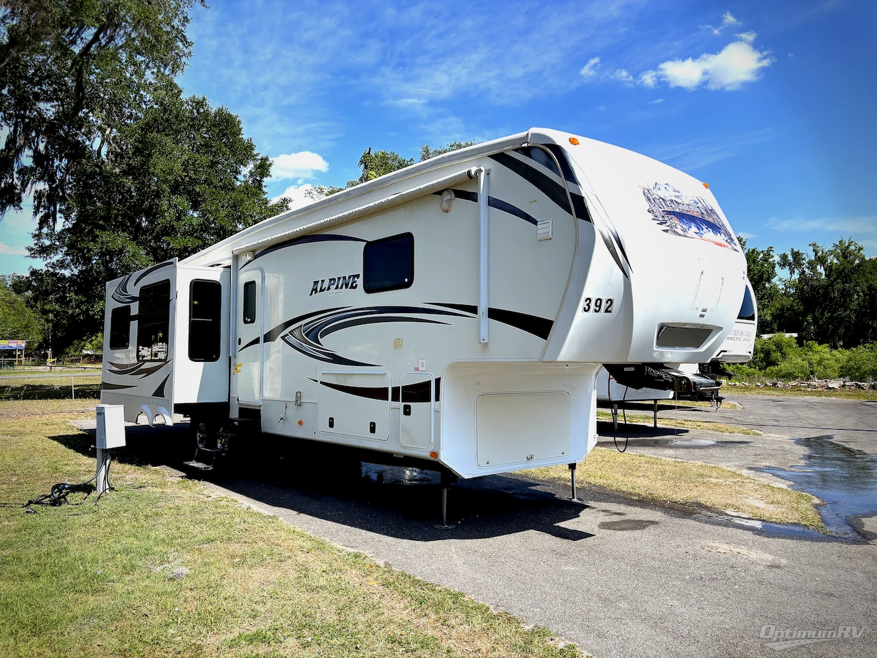 2013 Keystone alpine 3555RL Photo 1