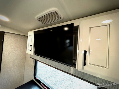 2025 Jayco Pinnacle 38FBRK RV Photo 2