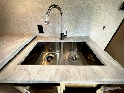 2020 Jayco Octane Super Lite 293 RV Photo 4