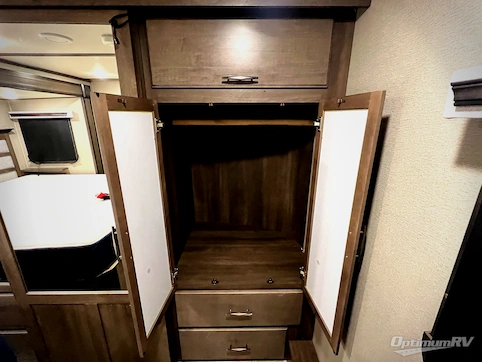 2022 Grand Design Solitude 378MBS RV Photo 4