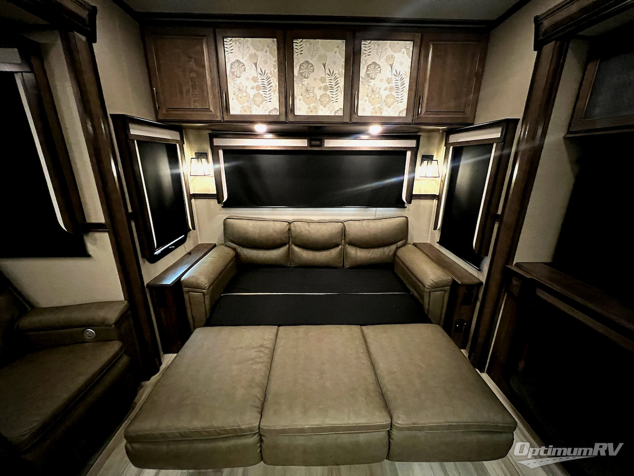 2022 Grand Design Solitude 378MBS Photo 13