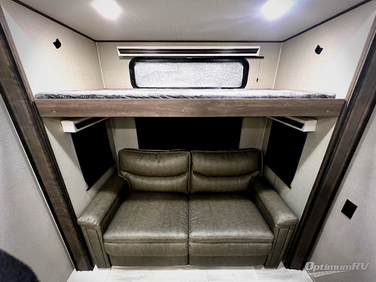 2022 Grand Design Solitude 378MBS Photo 36