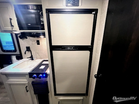 2023 Jayco Jay Flight SLX 183RB RV Photo 3