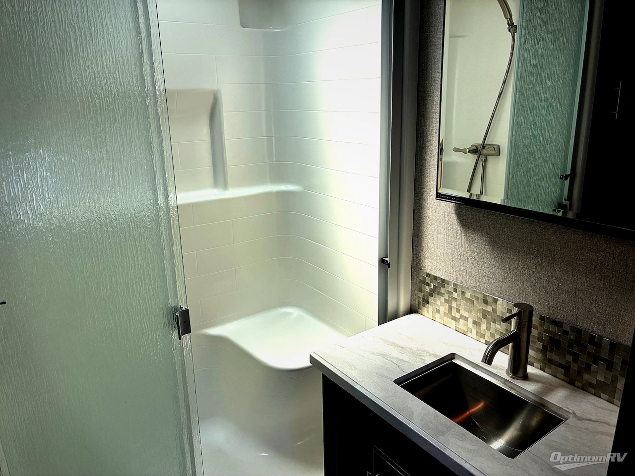 2019 Jayco North Point 377RLBH Photo 18