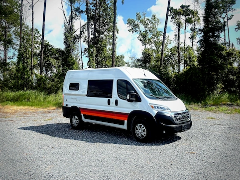 Used 2024 Thor FREEDOM ELITE 17D Featured Photo