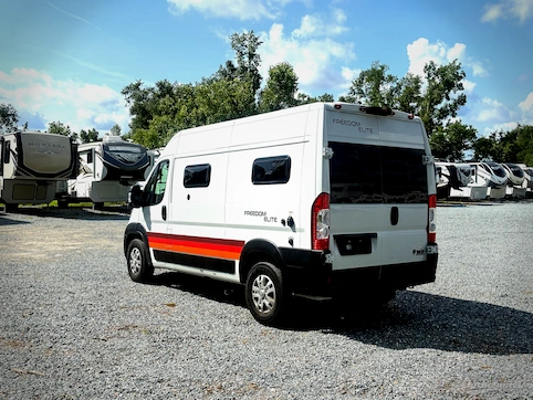 2024 Thor FREEDOM ELITE 17D RV Photo 2