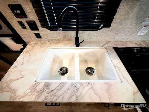 2023 Jayco Jay Flight 212QB RV Photo 2