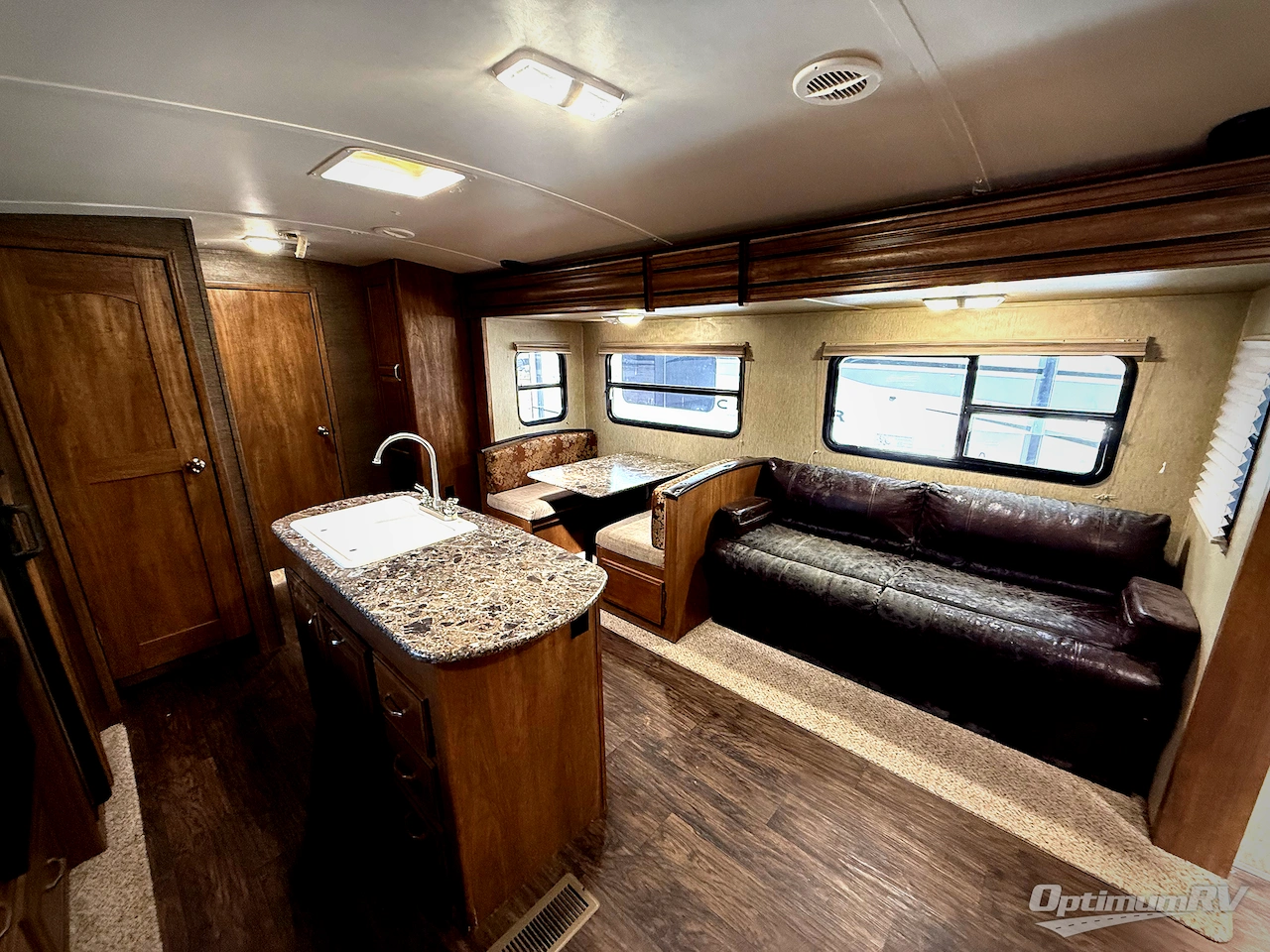 2016 Keystone Laredo LHT 27RB Photo 4