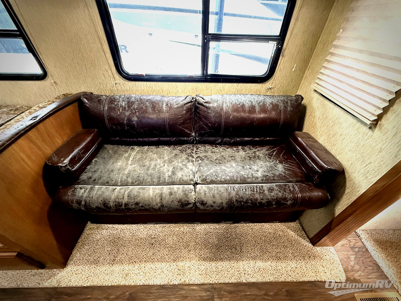 2016 Keystone Laredo LHT 27RB Photo 5