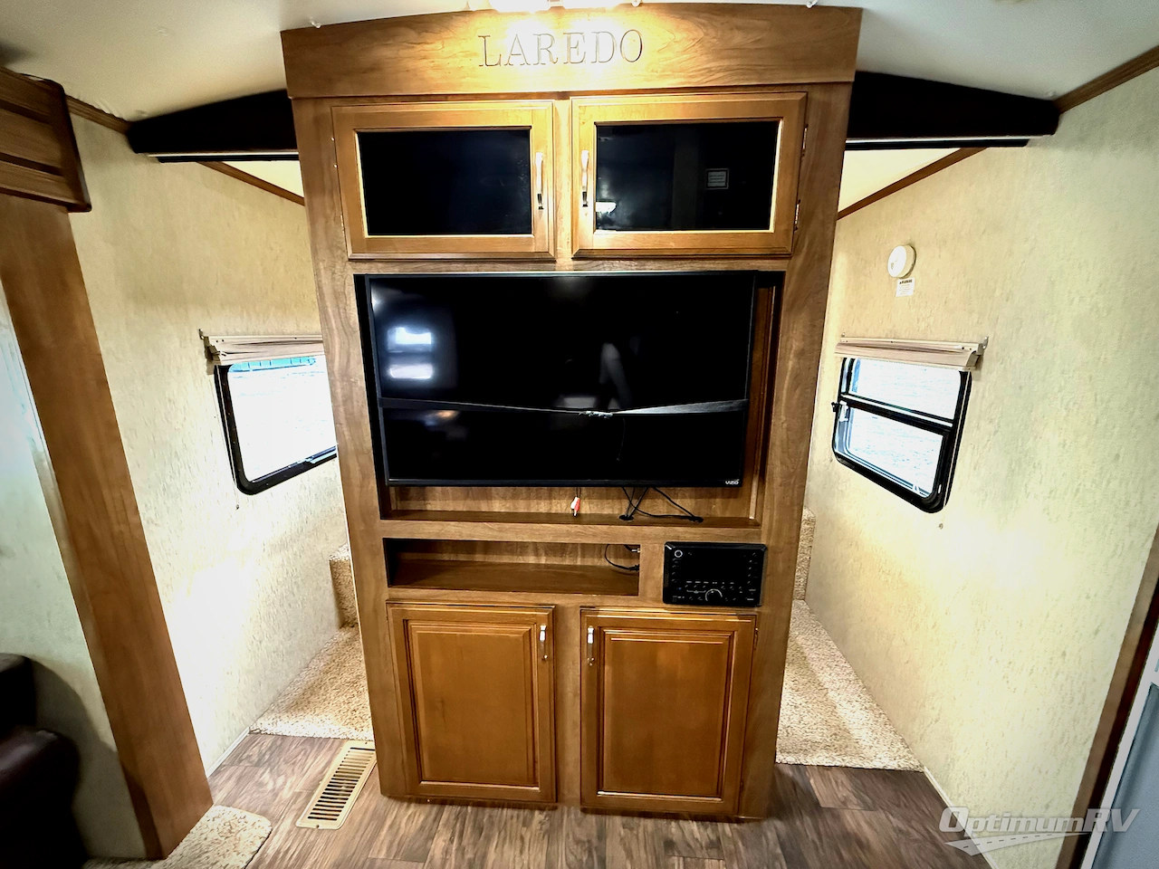2016 Keystone Laredo LHT 27RB Photo 12
