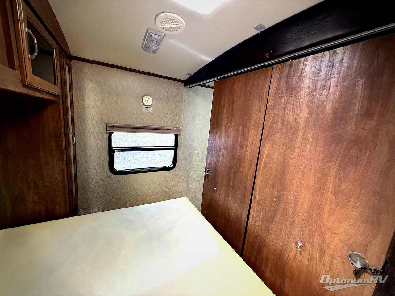 2016 Keystone Laredo LHT 27RB Photo 15