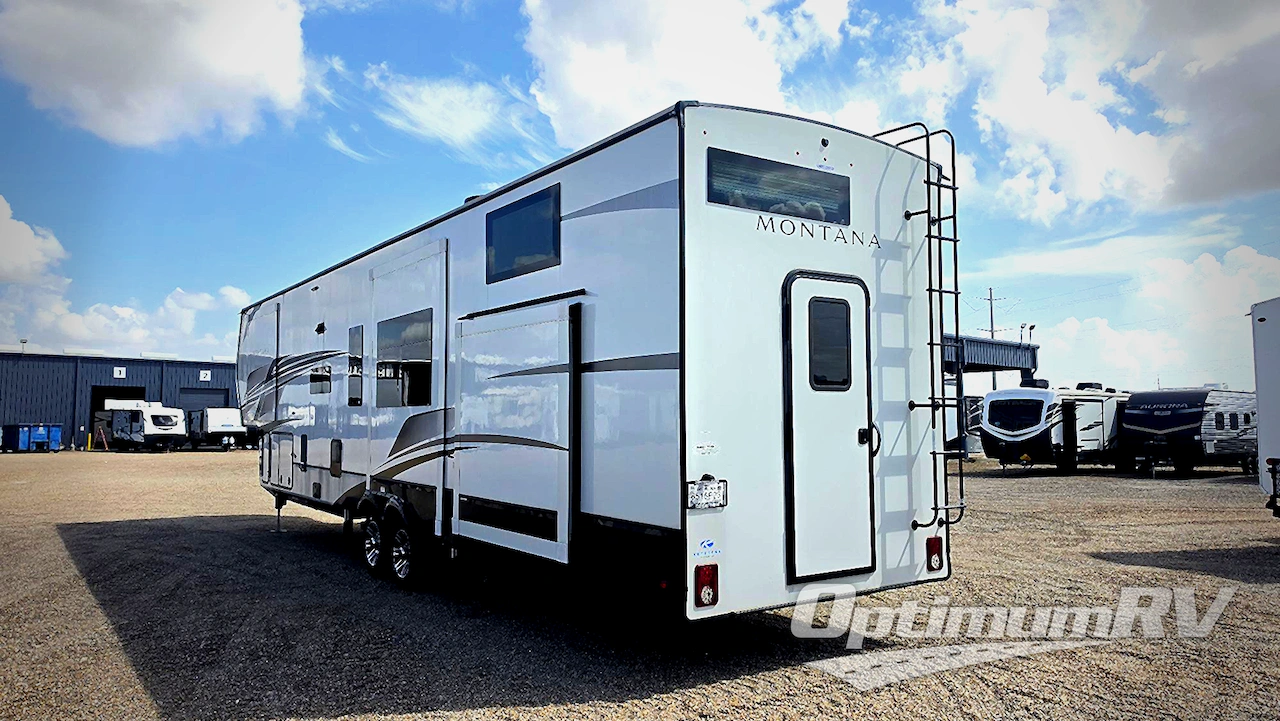 2025 Keystone Montana 3915TB Photo 3
