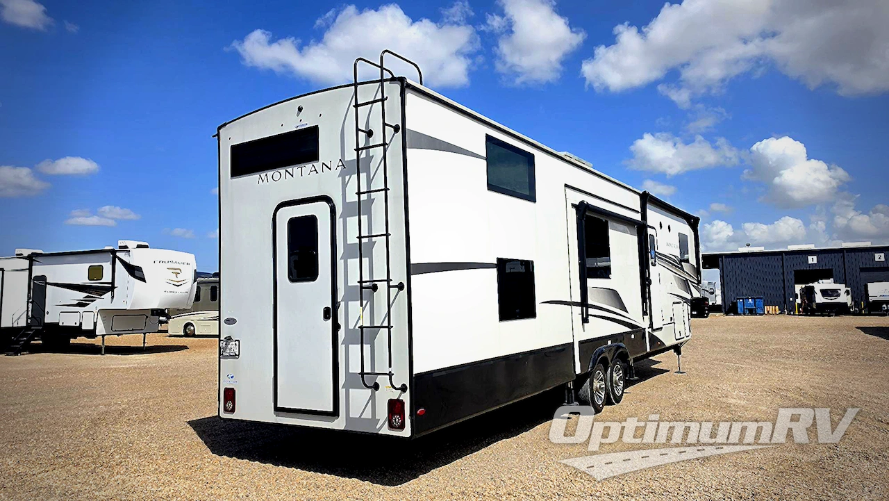 2025 Keystone Montana 3915TB Photo 2
