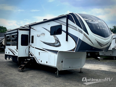 Used 2022 Grand Design Solitude S-Class 3950BH Featured Photo