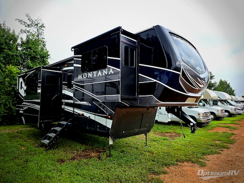 Used 2020 Keystone Montana 3761FL Featured Photo