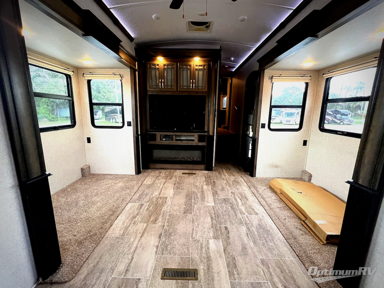 2018 Keystone Montana 3700LK Photo 6