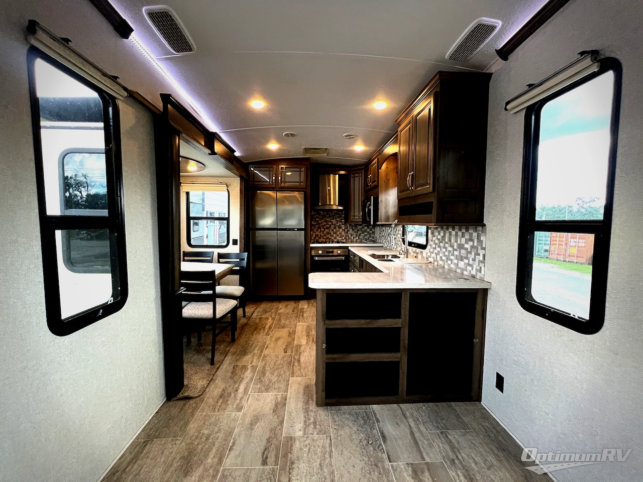 2018 Keystone Montana 3700LK Photo 7