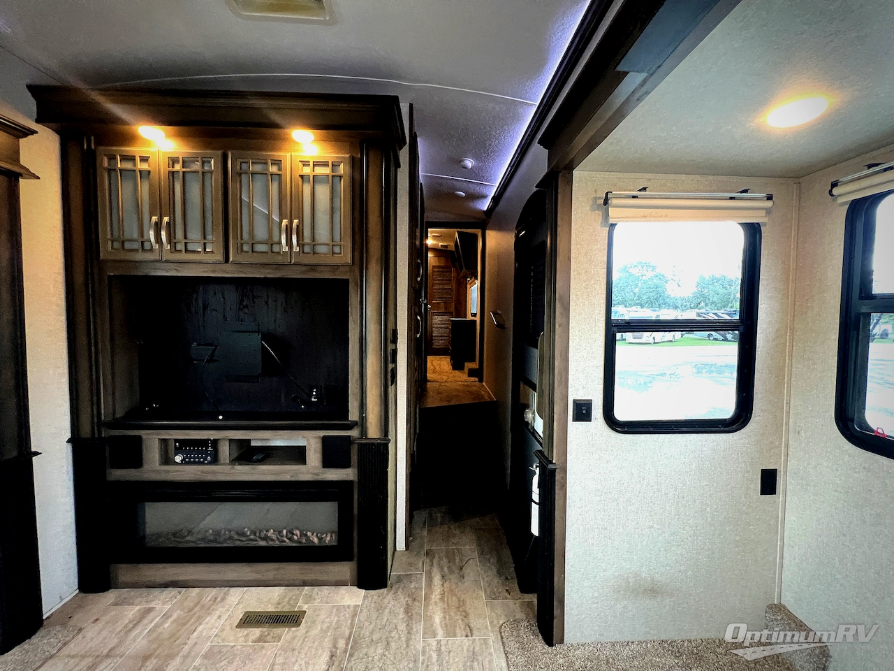 2018 Keystone Montana 3700LK Photo 14