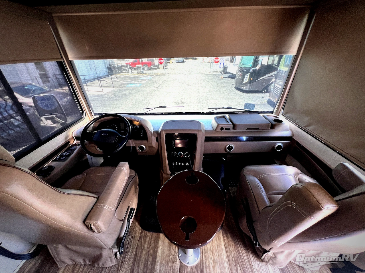 2018 Forest River Georgetown XL 369DS Photo 8