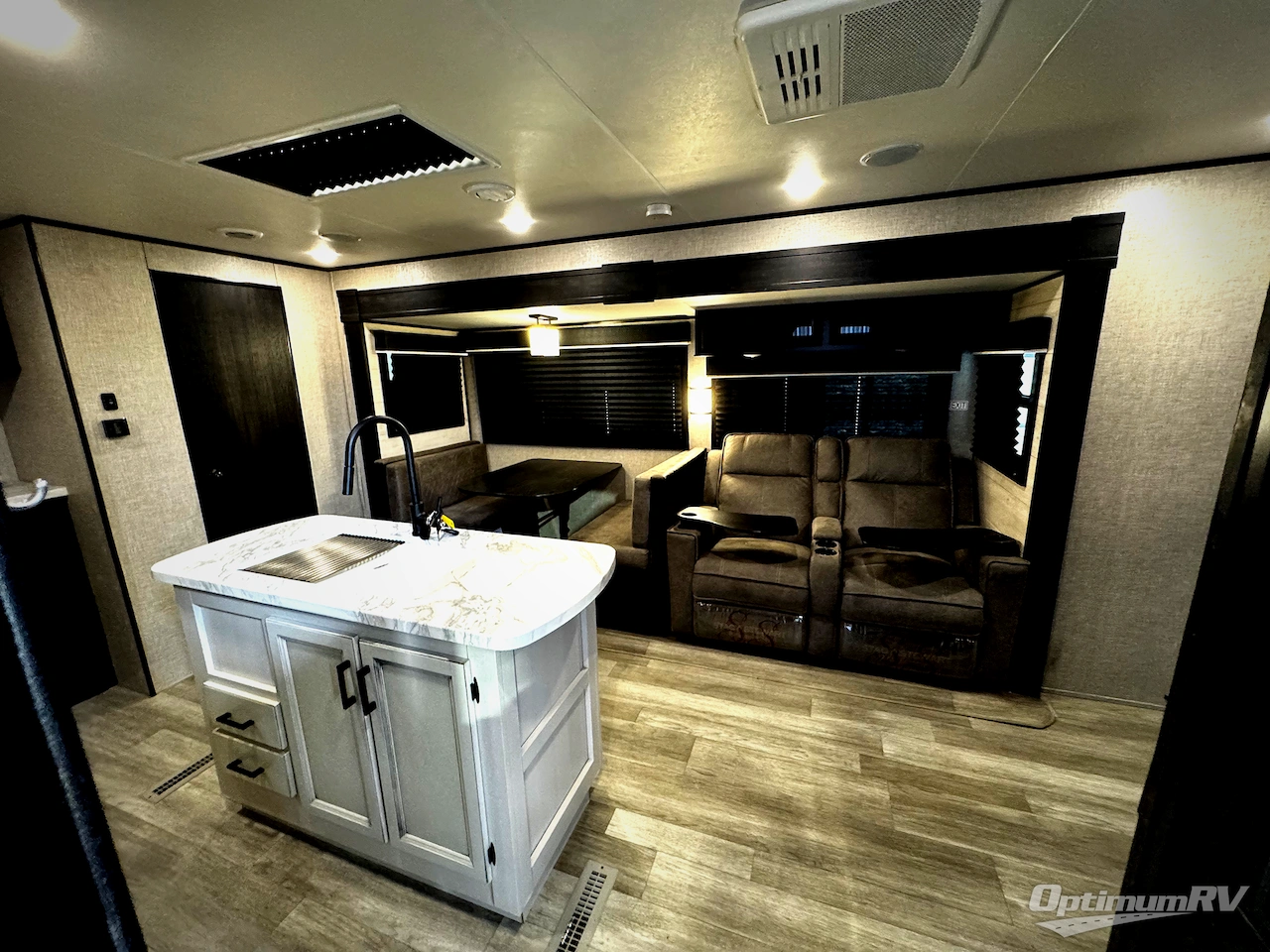 2022 Jayco Jay Flight 33RBTS Photo 3