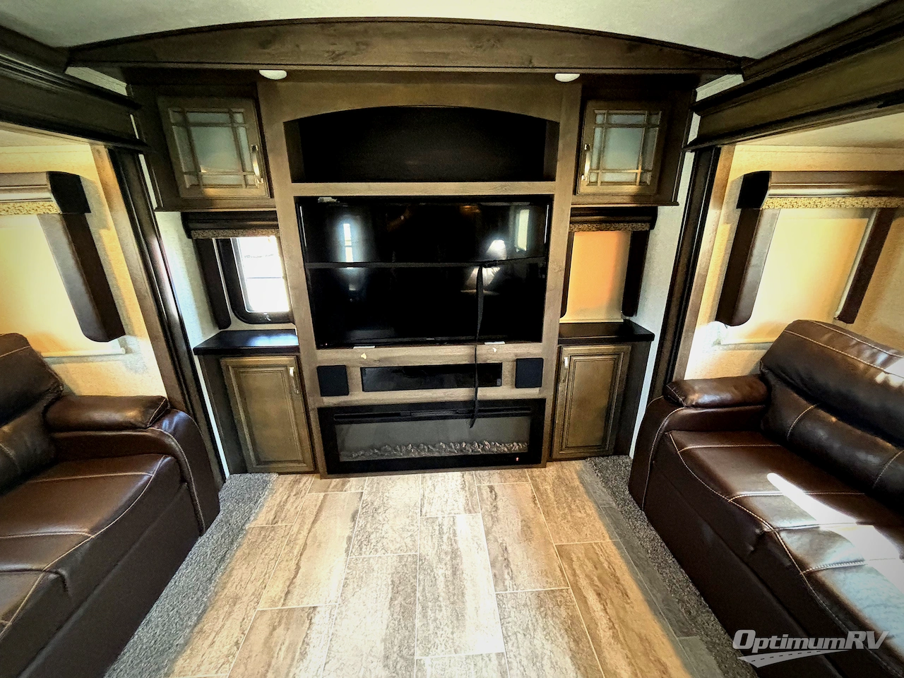2019 Keystone Montana 3791RD Photo 7