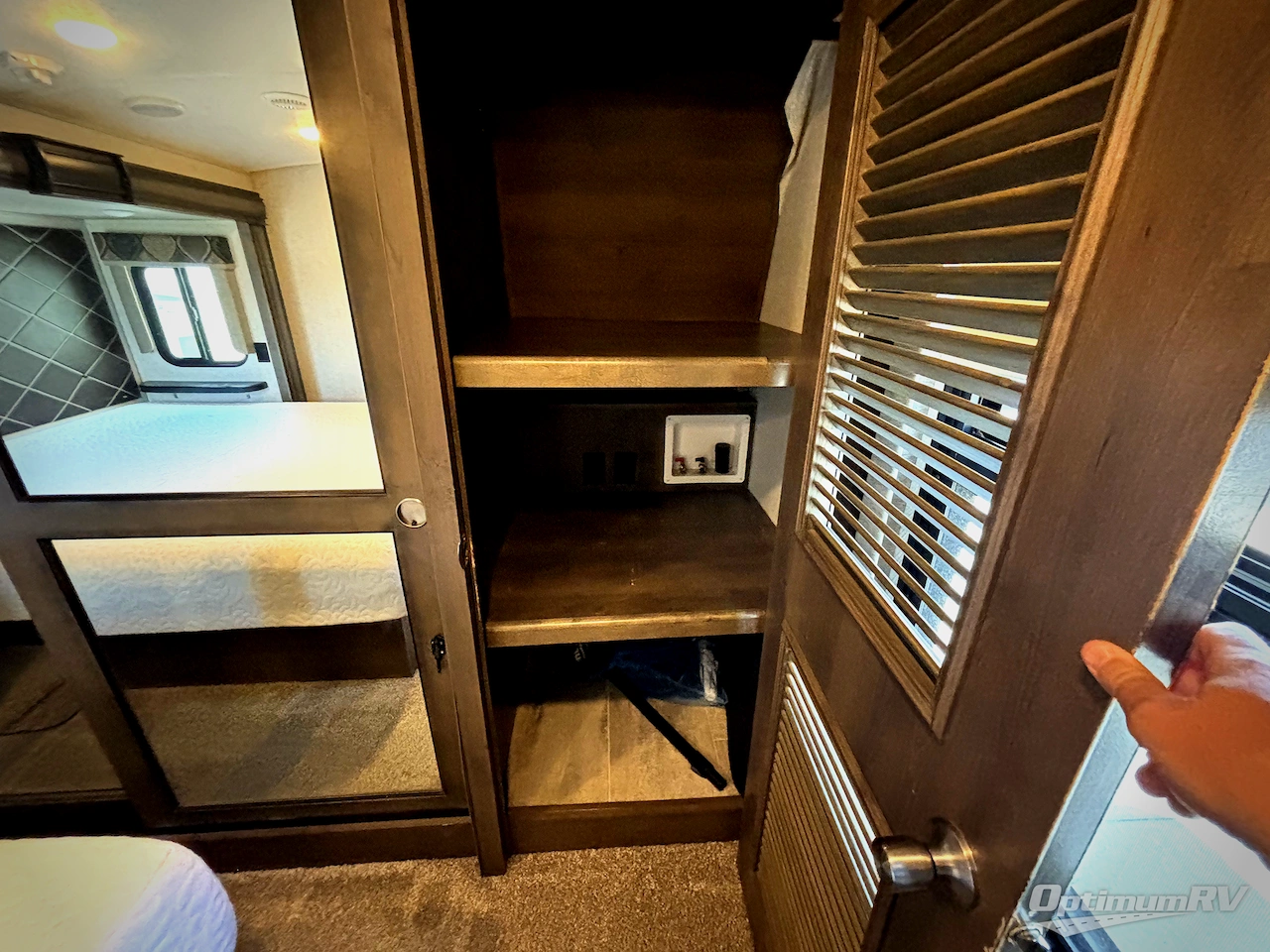 2019 Keystone Montana 3791RD Photo 17