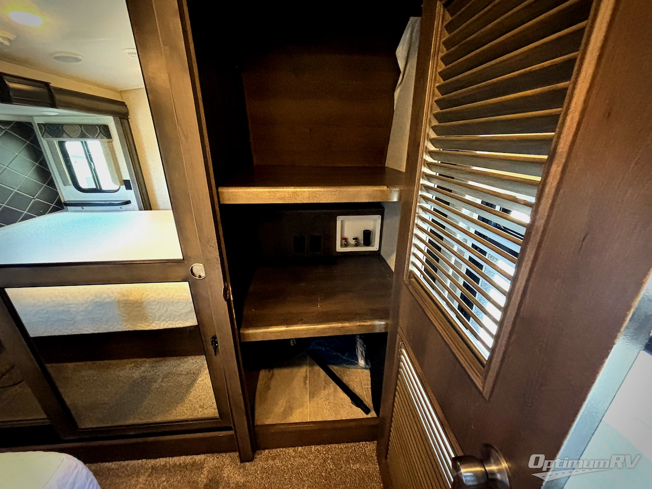 2019 Keystone Montana 3791RD Photo 18