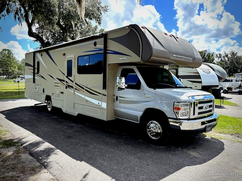 Used 2019 Winnebago Spirit 31G Featured Photo