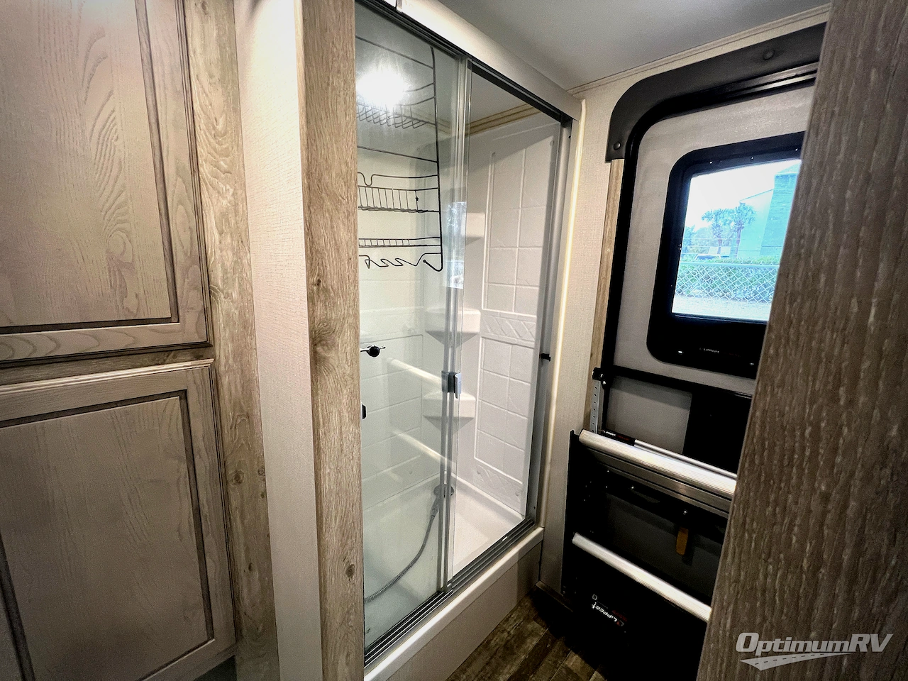 2023 Keystone Avalanche 390DS Photo 13