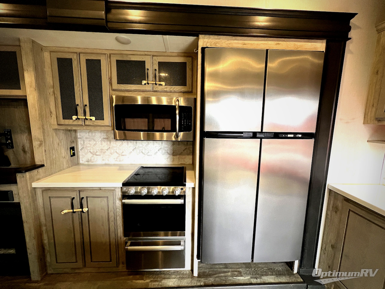 2023 Keystone Avalanche 390DS Photo 16