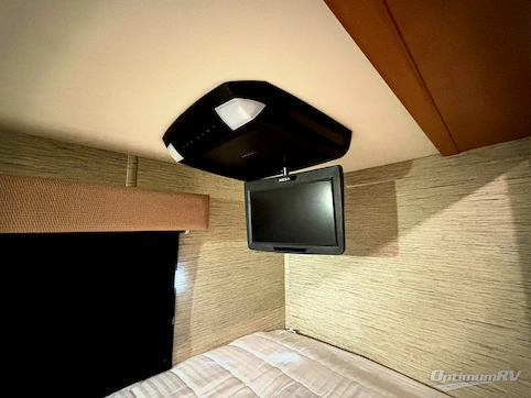 2018 Newmar Ventana LE 4042 RV Photo 3