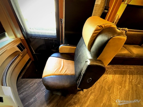 2018 Newmar Ventana LE 4042 RV Photo 2