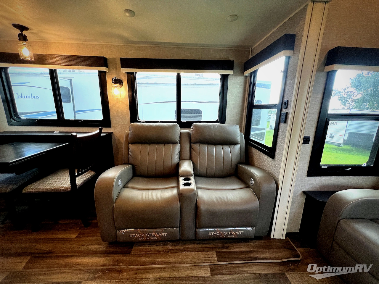 2022 Jayco North Point 310RLTS Photo 8