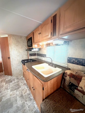 2011 Keystone Passport Express SL 235EXP RV Photo 4