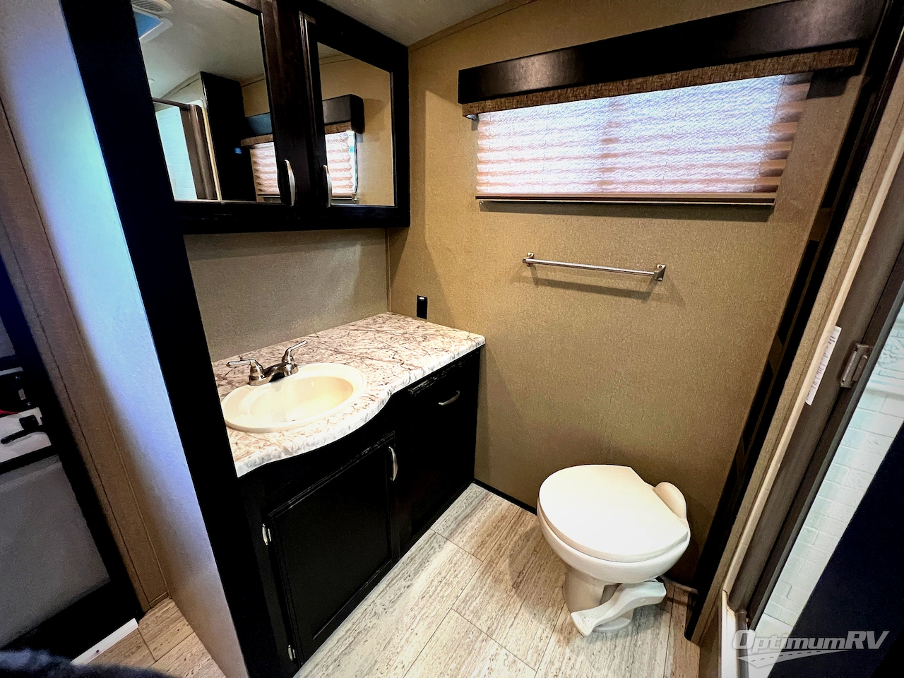 2019 Grand Design Imagine 2150RB Photo 21