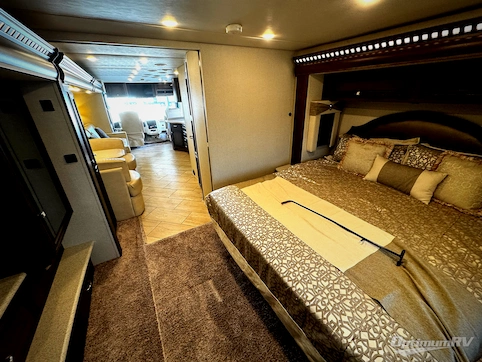 2018 Newmar Bay Star 3124 RV Photo 4