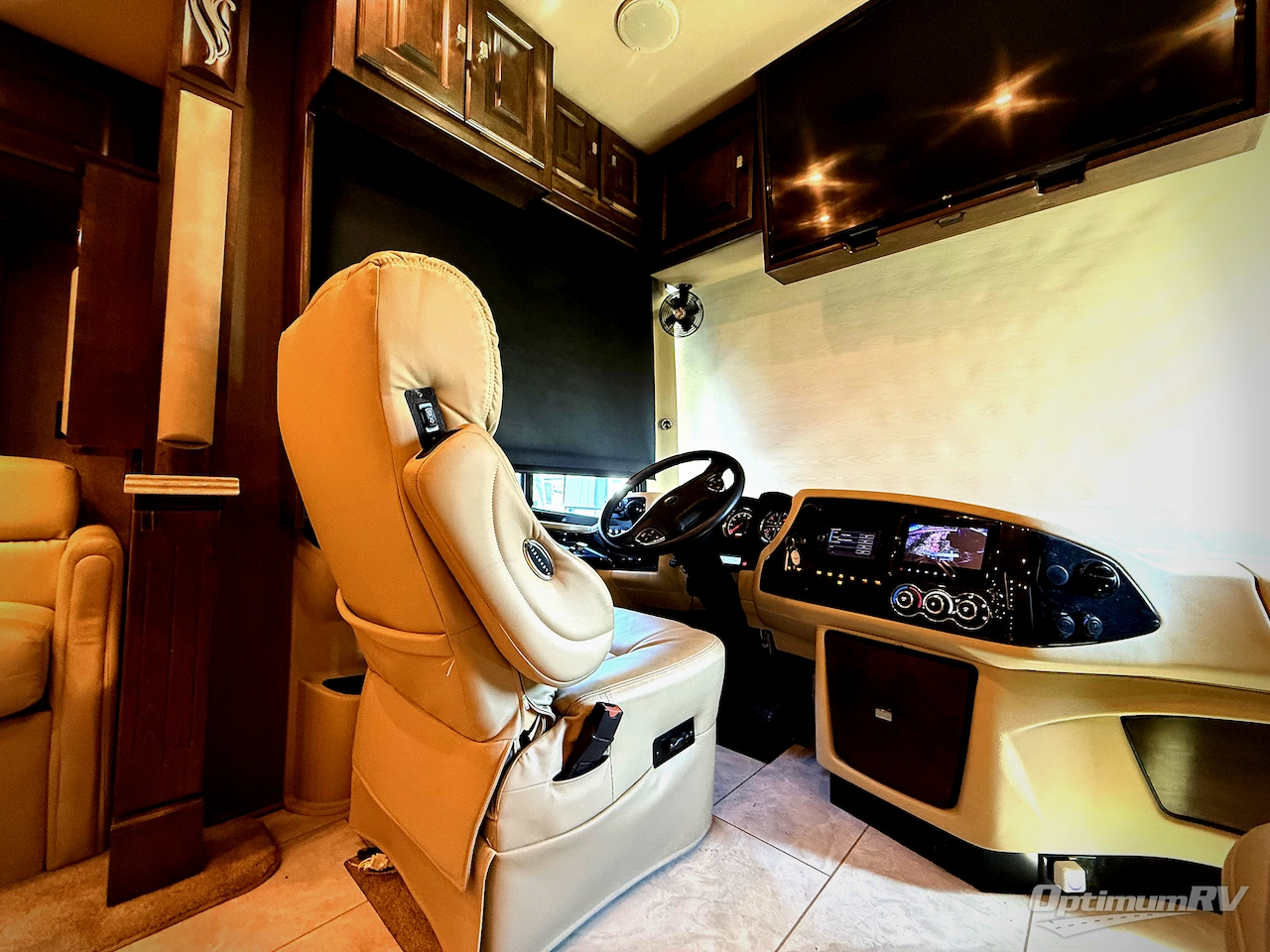 2019 Tiffin Phaeton 37 BH Photo 9