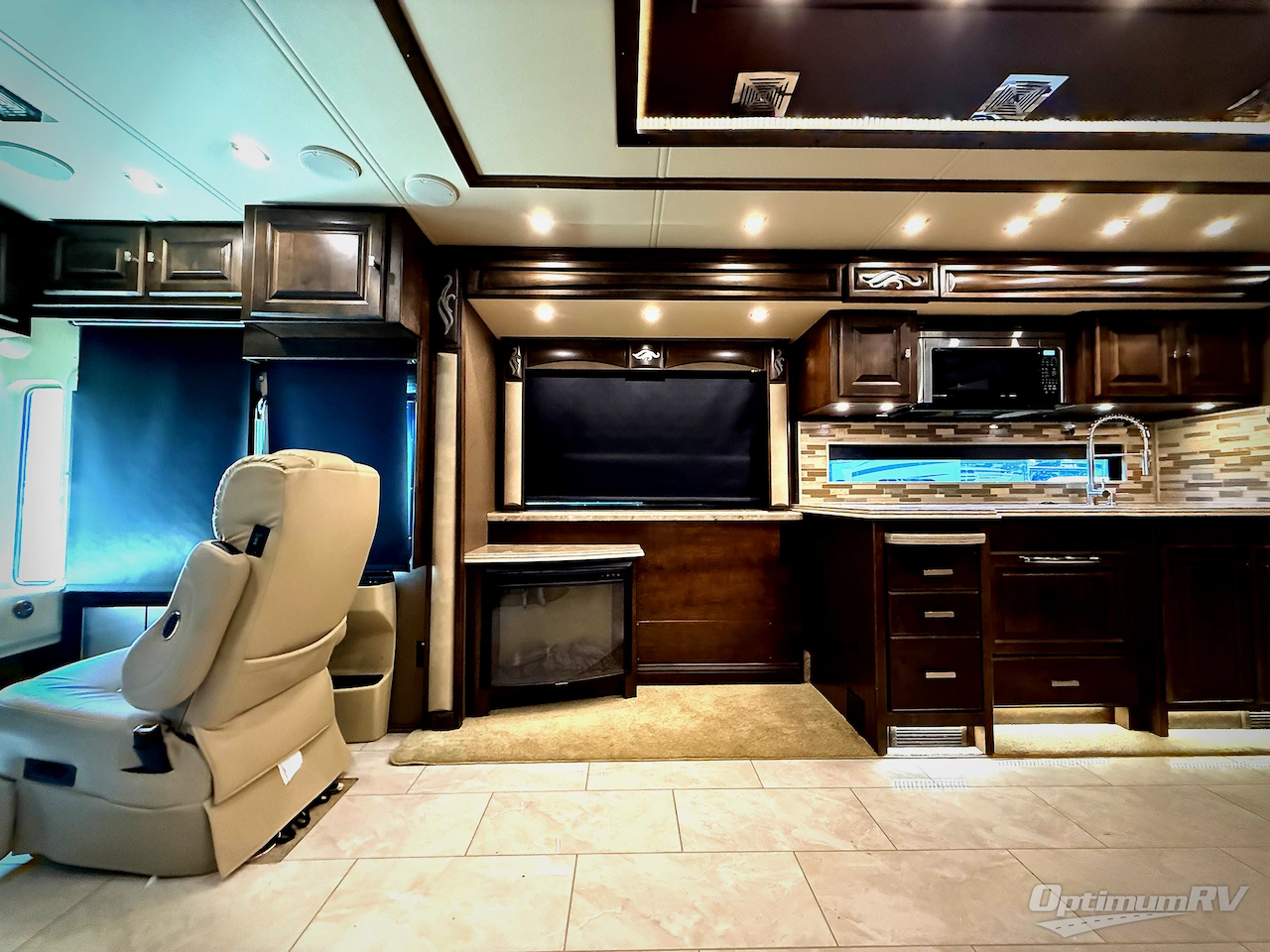 2019 Tiffin Phaeton 37 BH Photo 12