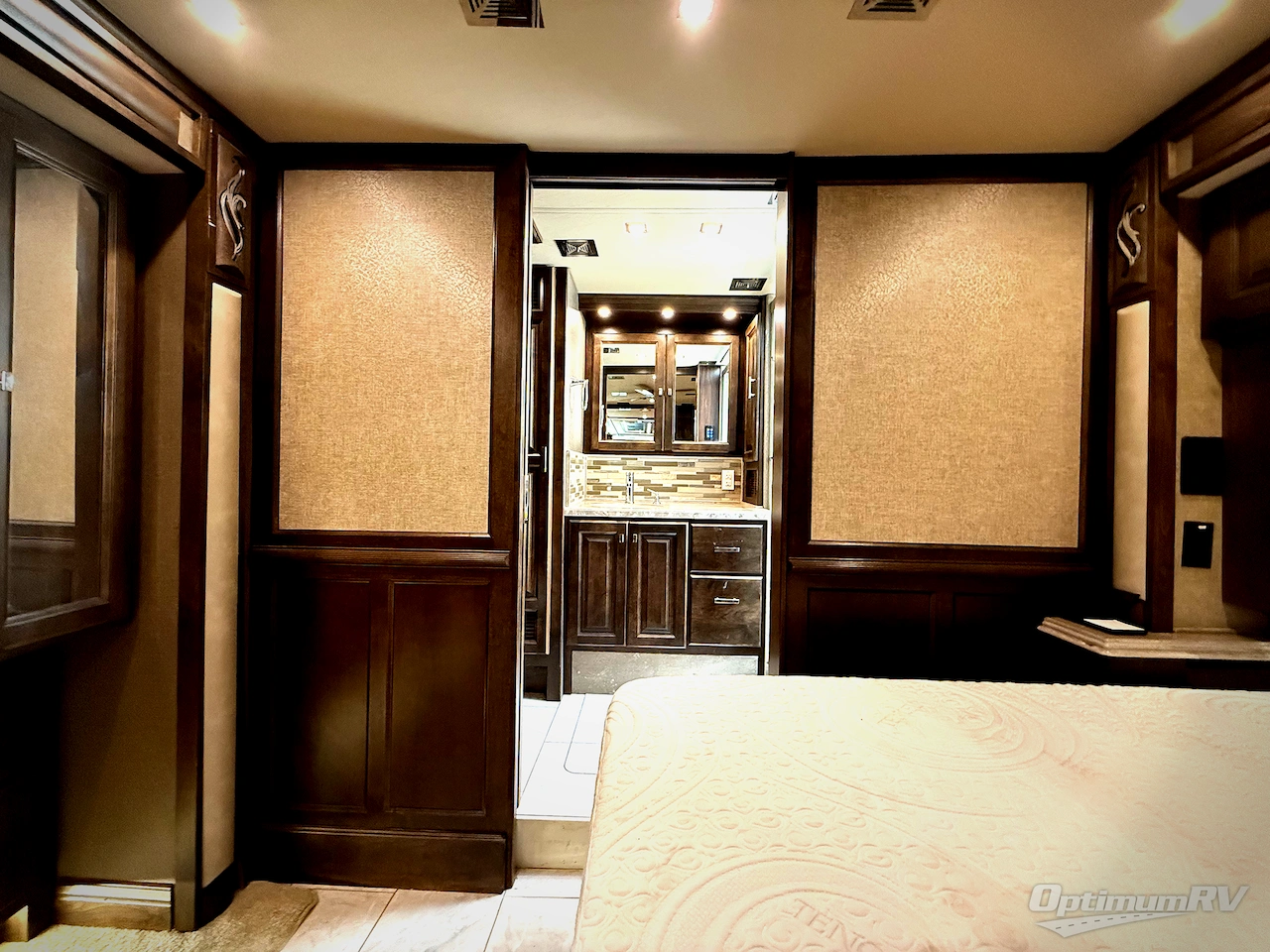 2019 Tiffin Phaeton 37 BH Photo 28