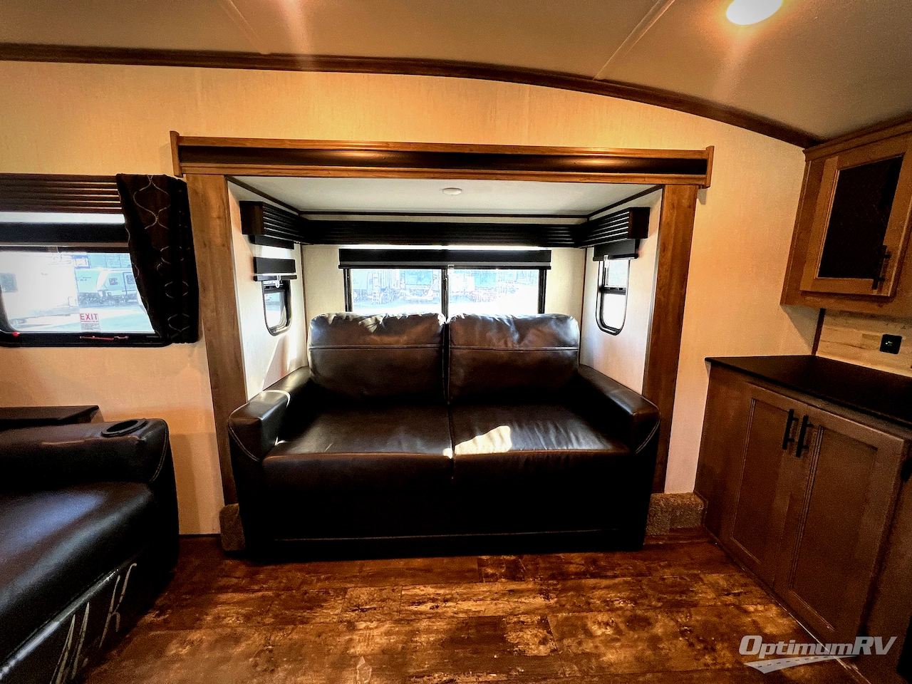 2022 Forest River Sabre 37FLH Photo 8